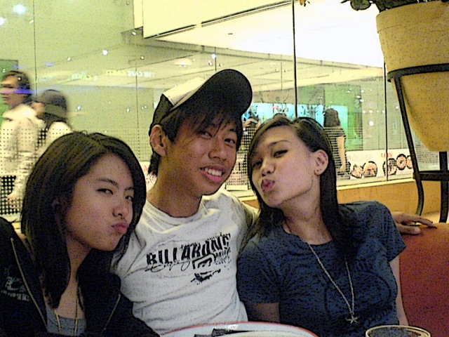 [Liz + Shawn + Ning[9].jpg]